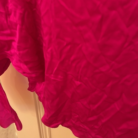 Shannon McLean 100% silk fuschia long sleeve top not worn - Picture 3 of 5